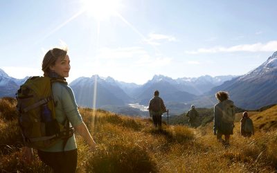 experience-outdoor-trip-new-zealand-hiking-queenstown-900x600